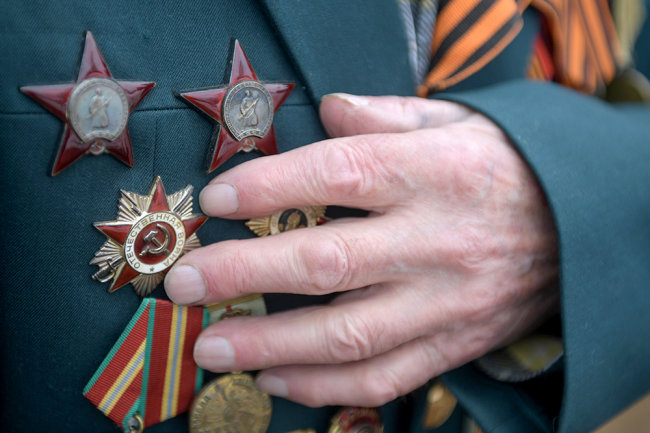Собянин принял решение о выплате 20 тысяч рублей ветеранам к 80-летию Битвы за Москву